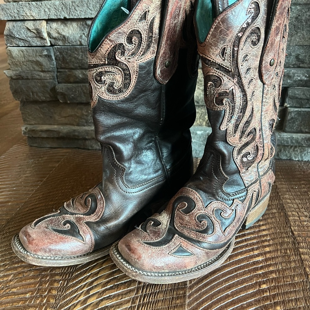 Corral Brown Heeled Boots with Intricate Design